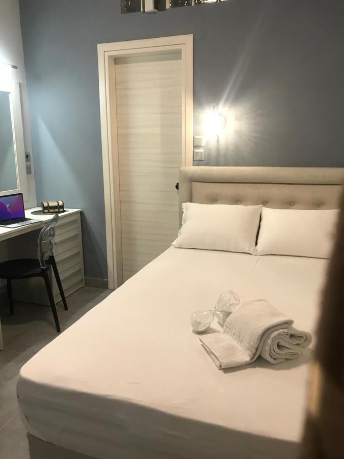 נאה פוטידאה Avra Comfort Rooms - Family מראה חיצוני תמונה