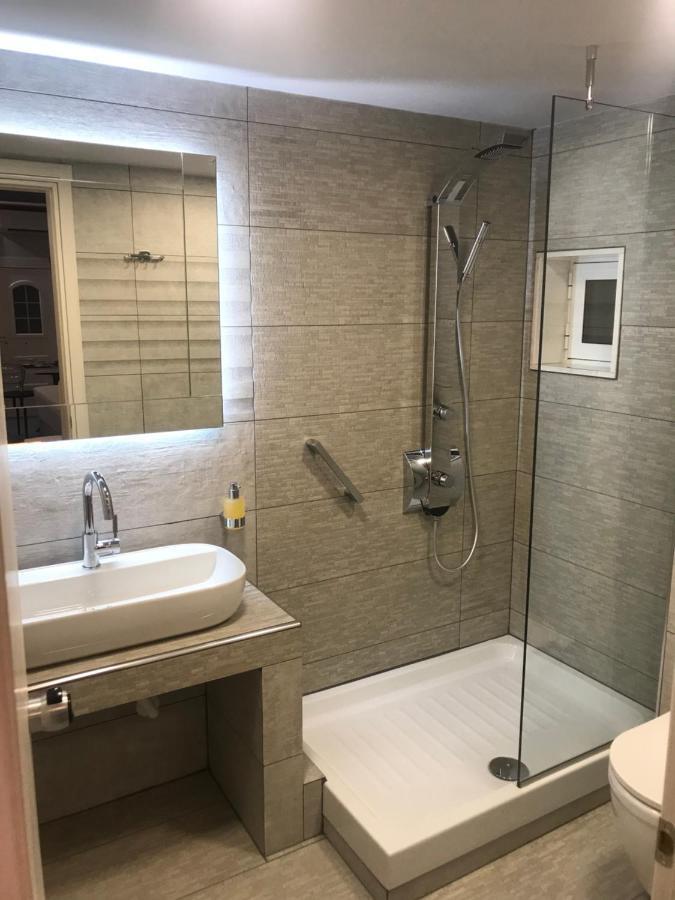 נאה פוטידאה Avra Comfort Rooms - Family מראה חיצוני תמונה